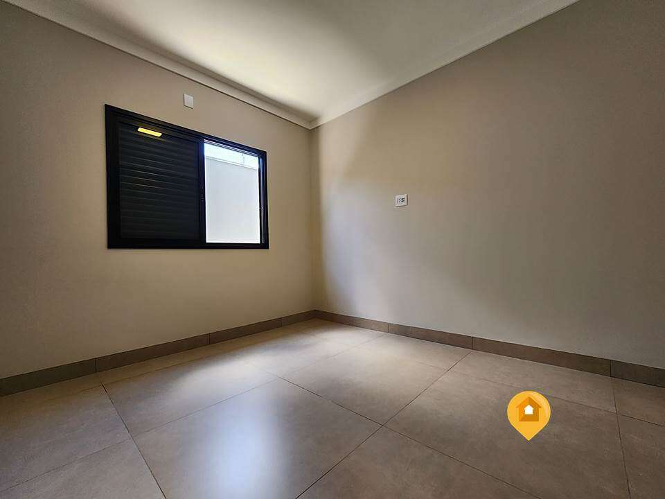Casa para Comprar em Marília no bairro Sérgio Roim (Padre Nóbrega) - 3 quartos