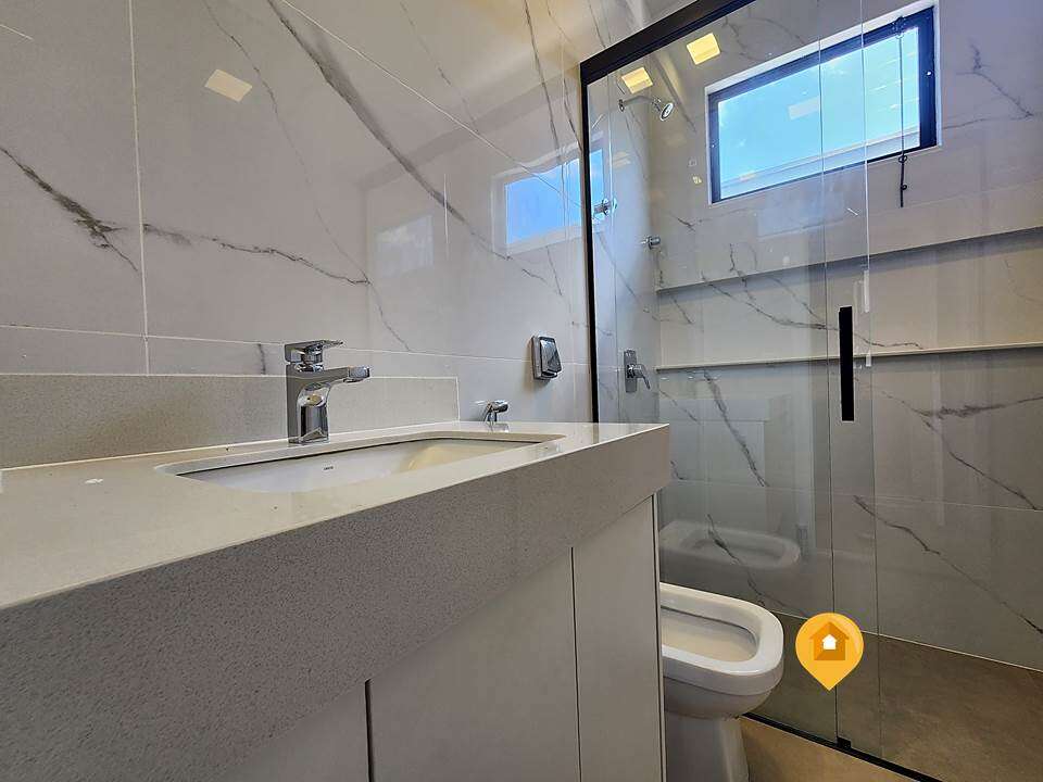 Casa para Comprar em Marília no bairro Sérgio Roim (Padre Nóbrega) - 3 quartos