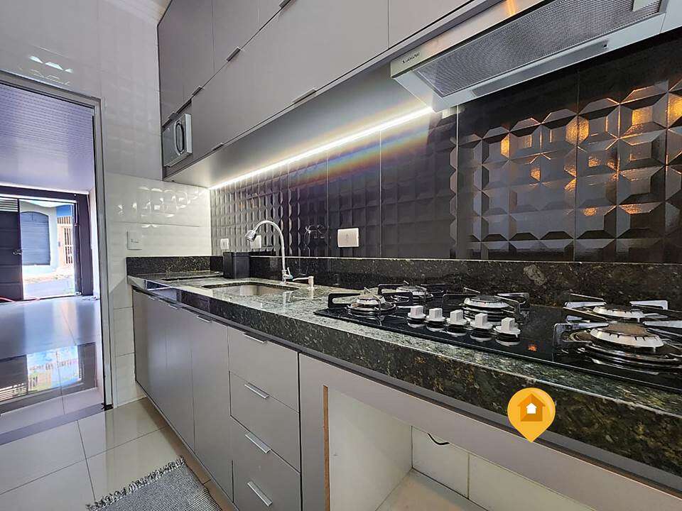 Casa para Comprar em Marília no bairro Alto Cafezal - 3 quartos