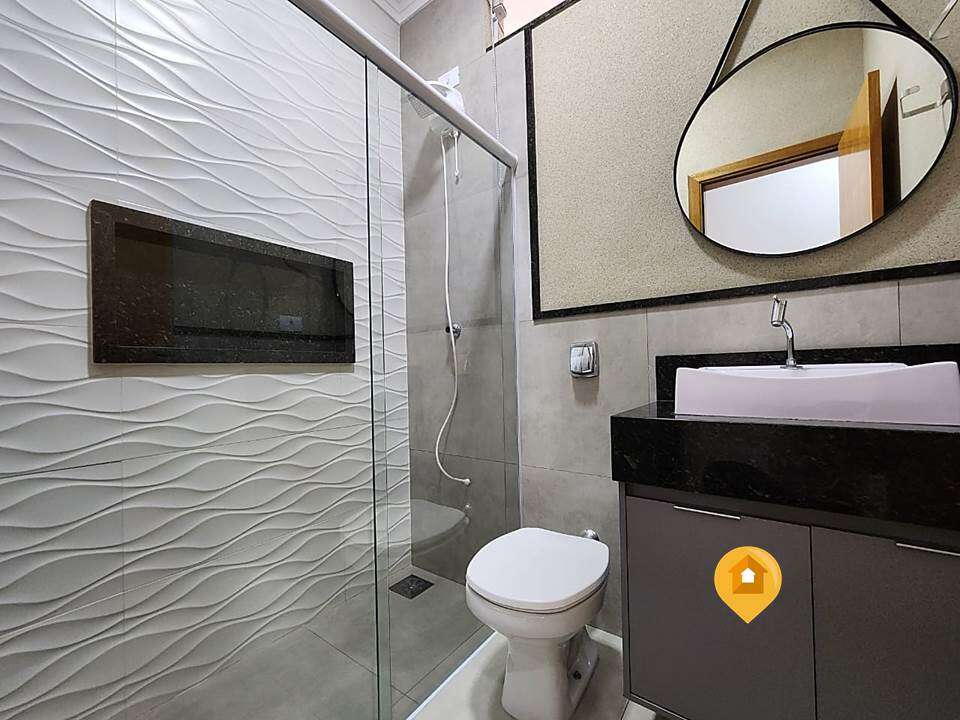 Casa para Comprar em Marília no bairro Alto Cafezal - 3 quartos