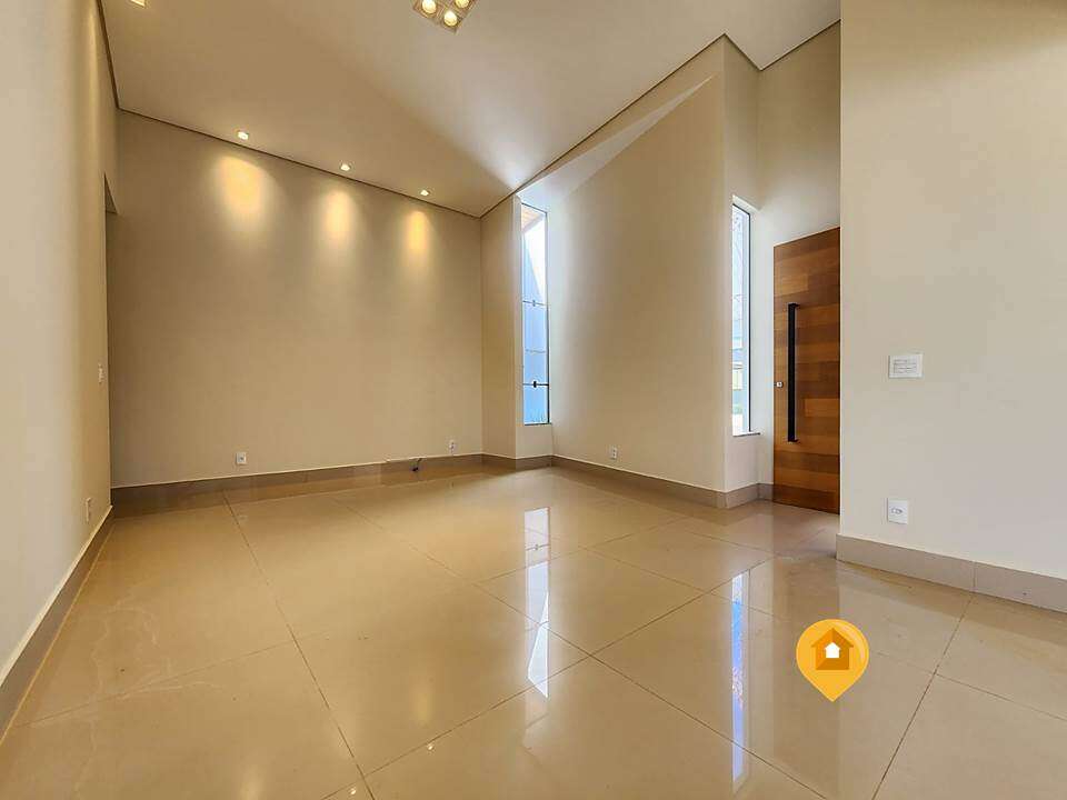 Casa para Comprar em Marília no bairro Recanto Das Esmeraldas - 3 quartos