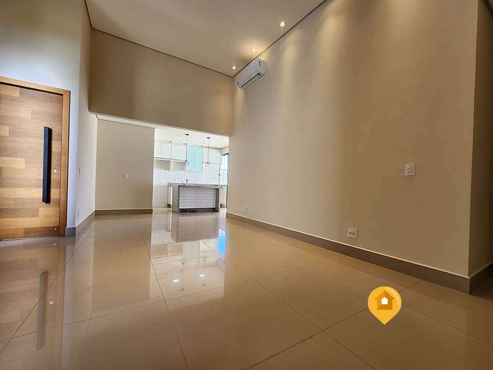 Casa para Comprar em Marília no bairro Recanto Das Esmeraldas - 3 quartos