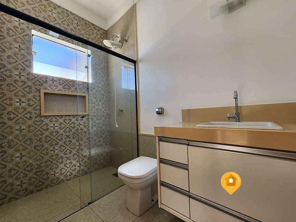 Casa para Comprar em Marília no bairro Recanto Das Esmeraldas - 3 quartos