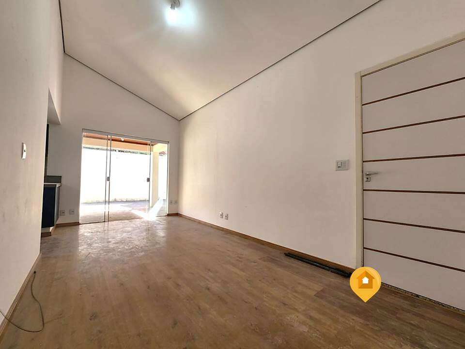 Casa para Comprar em Marília no bairro Vila Romana - 3 quartos