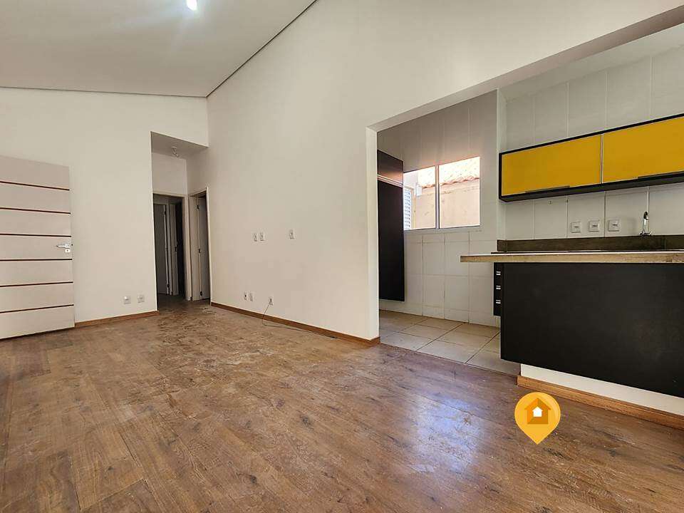 Casa para Comprar em Marília no bairro Vila Romana - 3 quartos