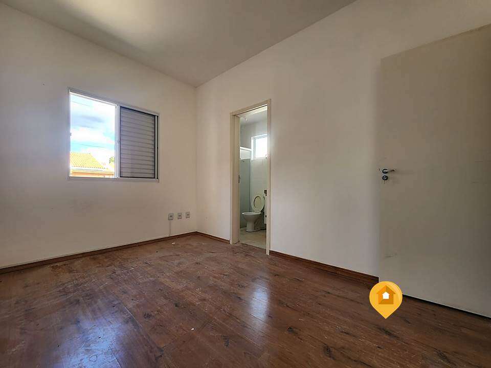 Casa para Comprar em Marília no bairro Vila Romana - 3 quartos