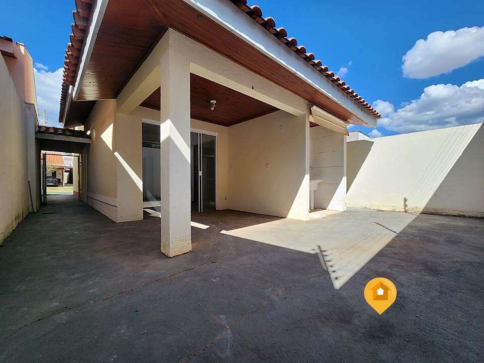 Casa para Comprar em Marília no bairro Vila Romana - 3 quartos