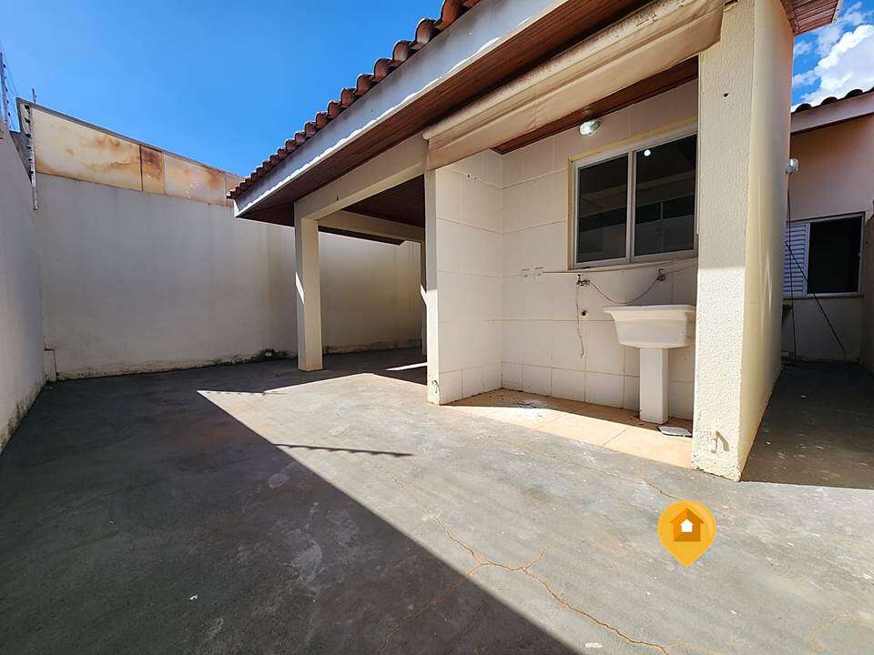 Casa para Comprar em Marília no bairro Vila Romana - 3 quartos
