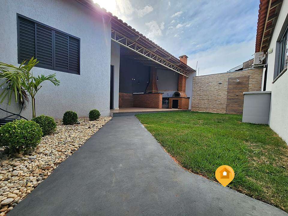 Casa para Comprar em Marília no bairro Jardim Vista Alegre - 3 quartos