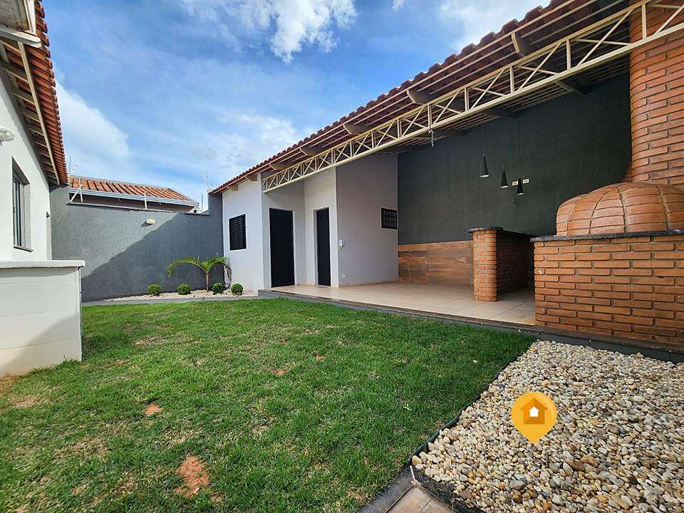 Casa para Comprar em Marília no bairro Jardim Vista Alegre - 3 quartos
