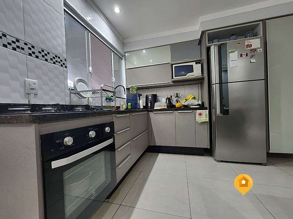 Casa para Comprar em Marília no bairro Palmital 