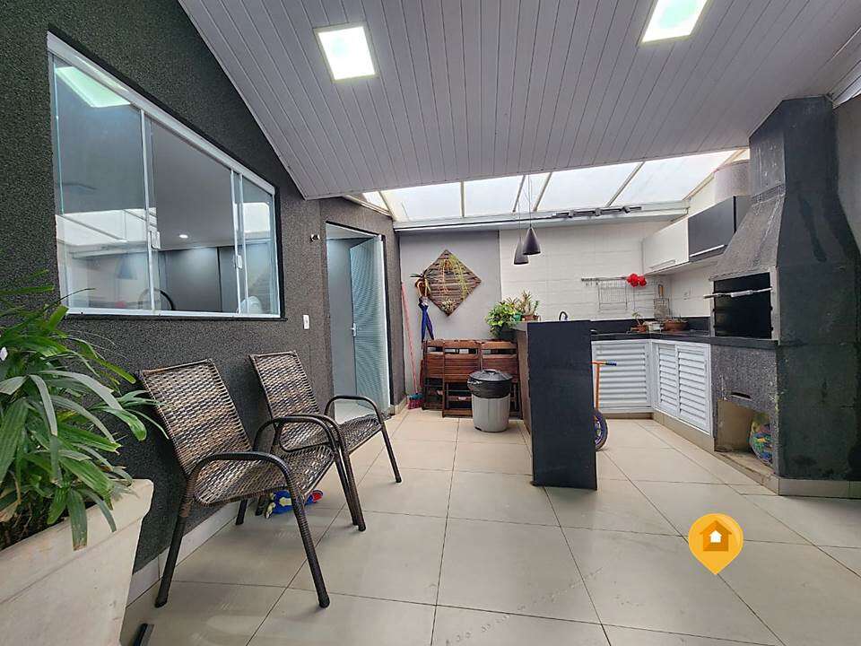 Casa para Comprar em Marília no bairro Palmital 