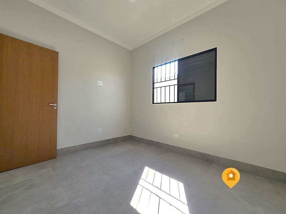 Casa para Comprar em Marília no bairro Jardim Sasazaki - 3 quartos