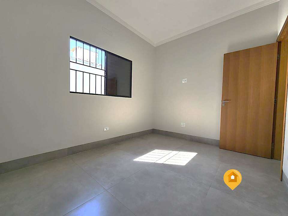 Casa para Comprar em Marília no bairro Jardim Sasazaki - 3 quartos