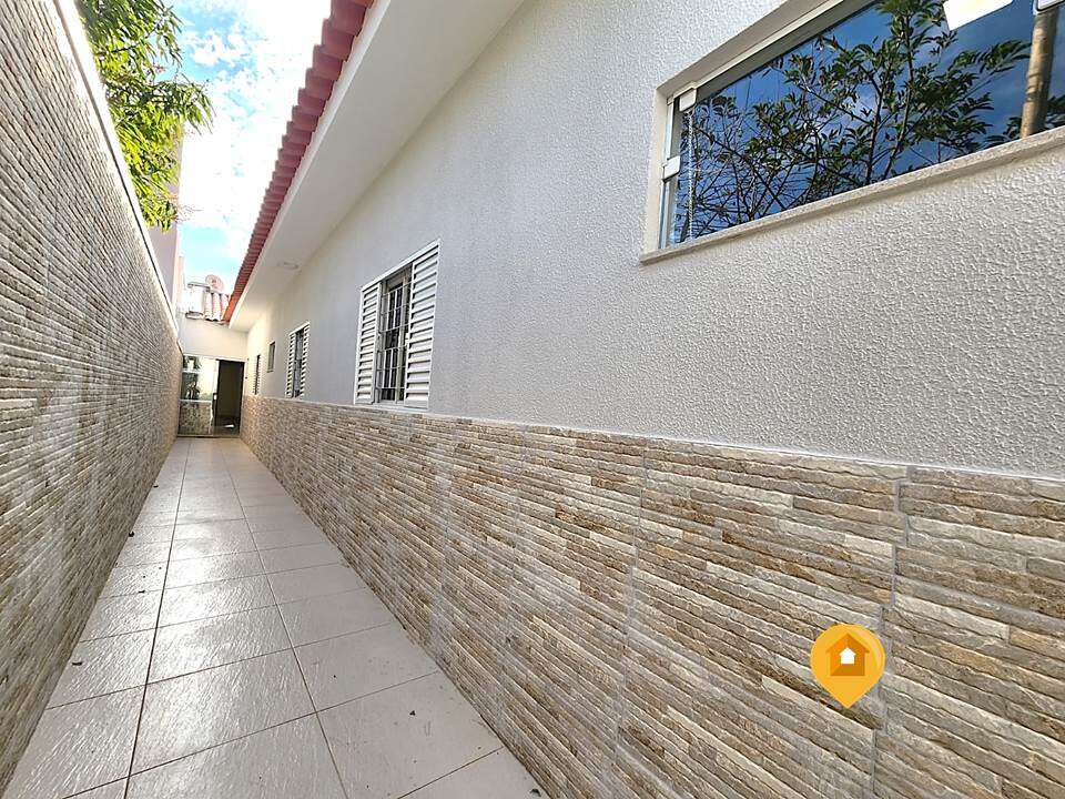 Casa para Comprar em Marília no bairro Jardim Aeroporto - 3 quartos