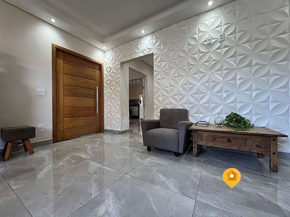 Casa para Comprar em Marília no bairro Altos Da Colina - 3 quartos