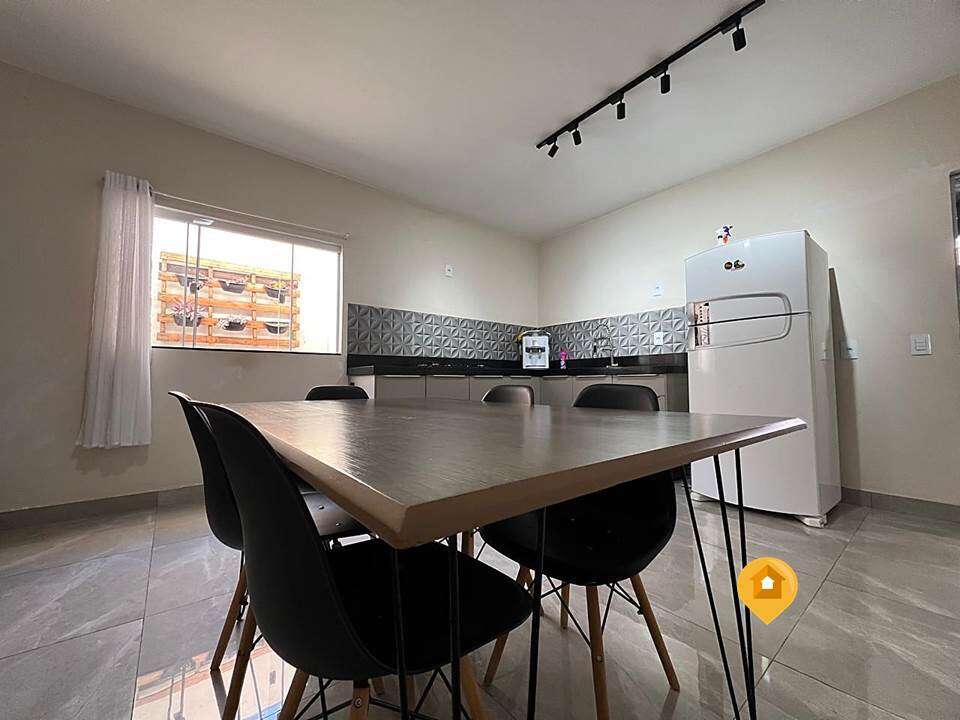 Casa para Comprar em Marília no bairro Altos Da Colina - 3 quartos