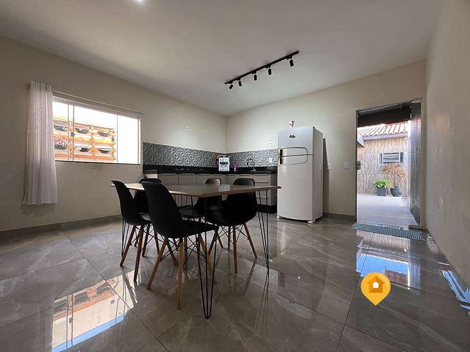 Casa para Comprar em Marília no bairro Altos Da Colina - 3 quartos