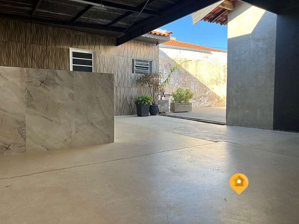 Casa para Comprar em Marília no bairro Altos Da Colina - 3 quartos