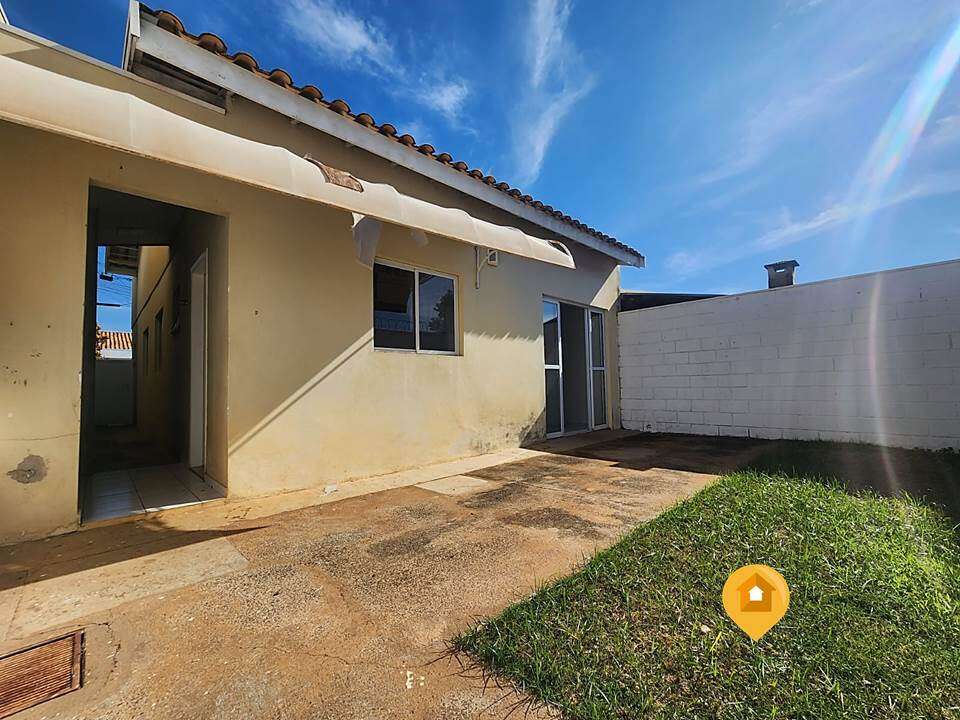 Casa para Comprar em Marília no bairro Sítios De Recreio Nascimento - 3 quartos