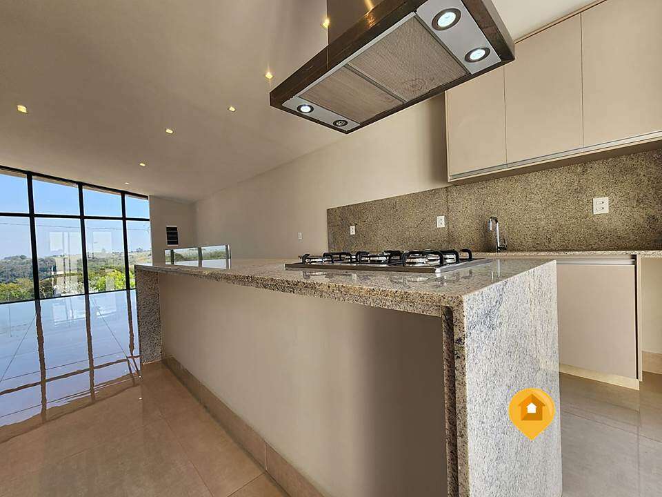 Casa para Comprar em Marília no bairro Loteamento Residencial E Comercial Fazenda São Sebastião - 3 quartos
