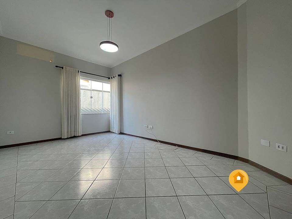 Casa para Comprar em Marília no bairro Jardim Jequitibá - 3 quartos
