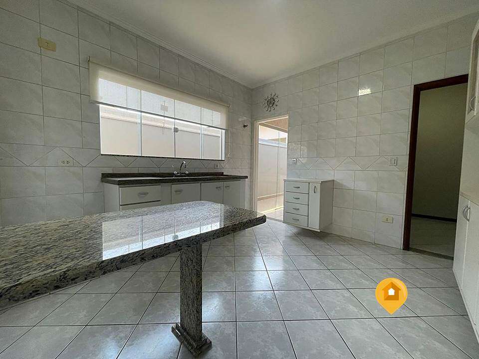 Casa para Comprar em Marília no bairro Jardim Jequitibá - 3 quartos