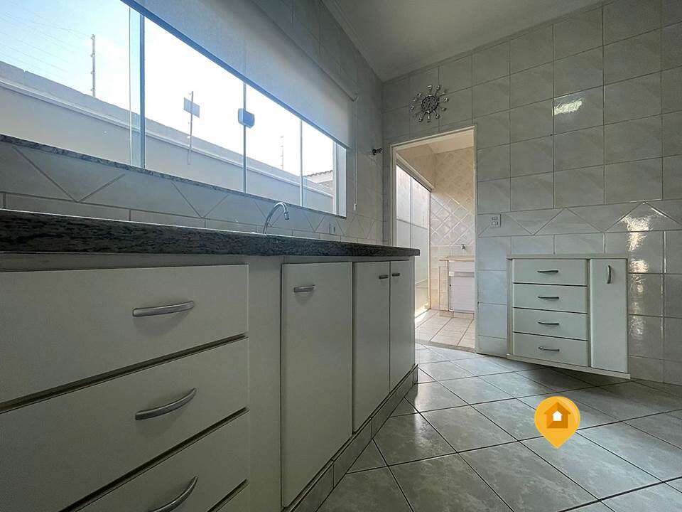 Casa para Comprar em Marília no bairro Jardim Jequitibá - 3 quartos