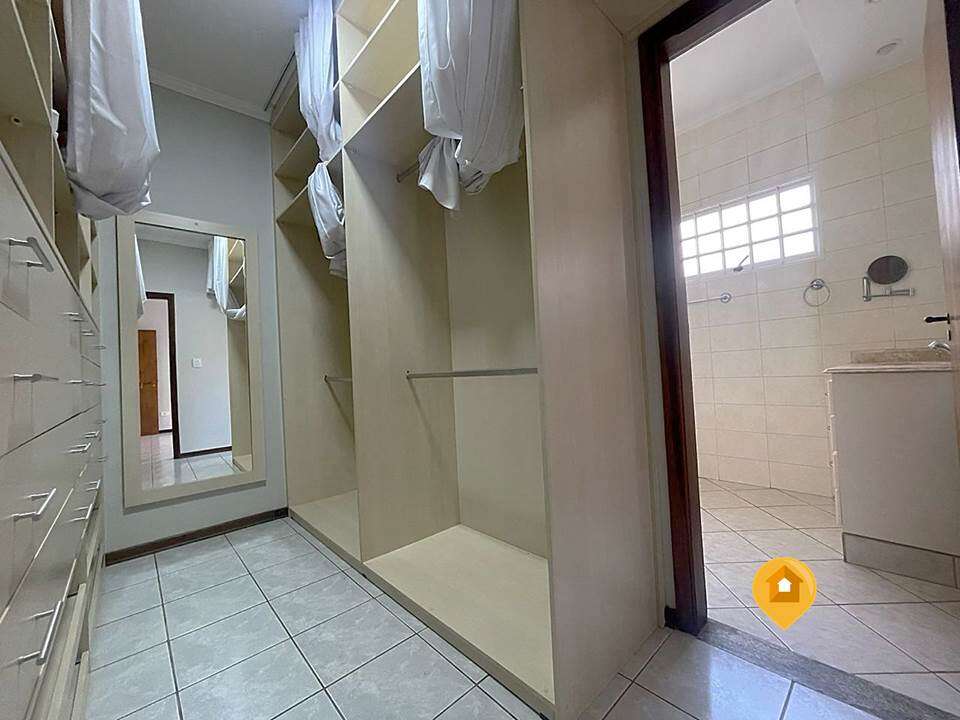 Casa para Comprar em Marília no bairro Jardim Jequitibá - 3 quartos