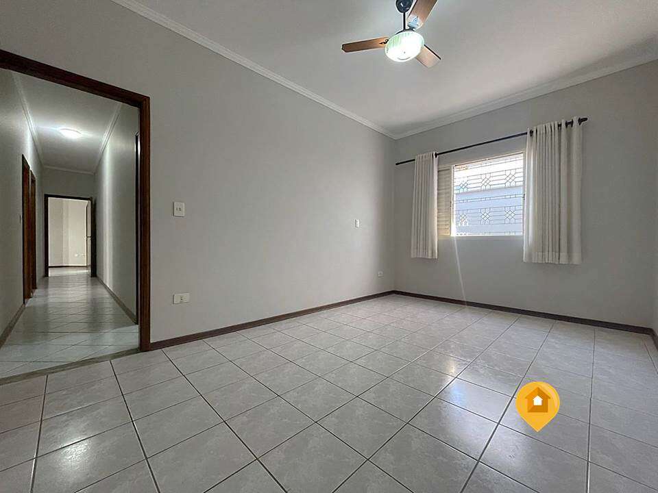 Casa para Comprar em Marília no bairro Jardim Jequitibá - 3 quartos