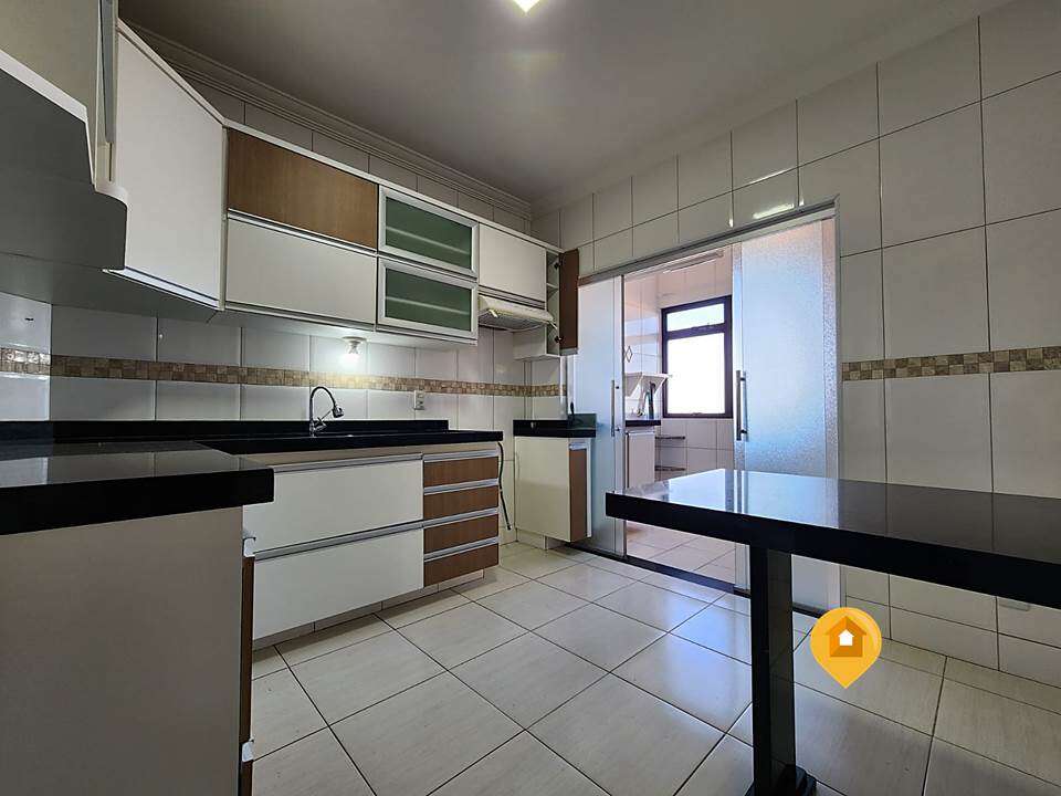 Apartamento para Comprar em Marília no bairro Alto Cafezal - 3 quartos