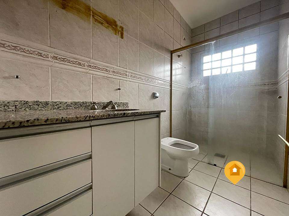 Casa para Comprar em Marília no bairro Residencial Vale Verde - 3 quartos