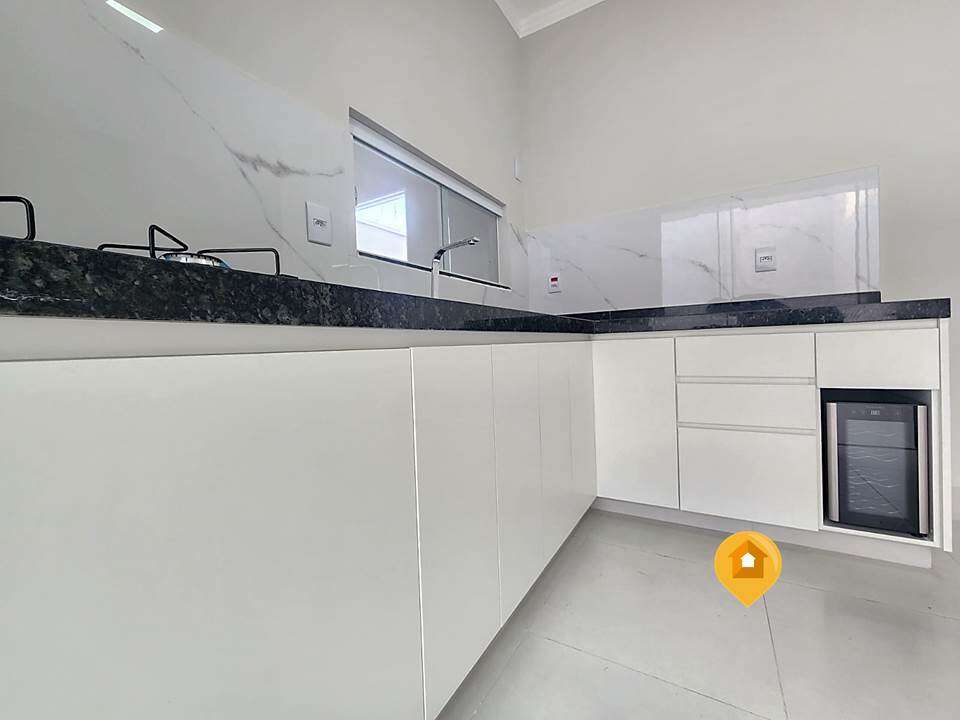 Casa para Comprar em Marília no bairro Jardim Cavallari - 3 quartos