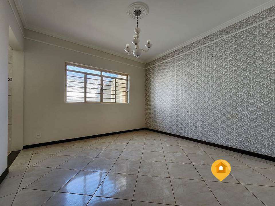 Casa para Comprar em Marília no bairro Betel - 4 quartos