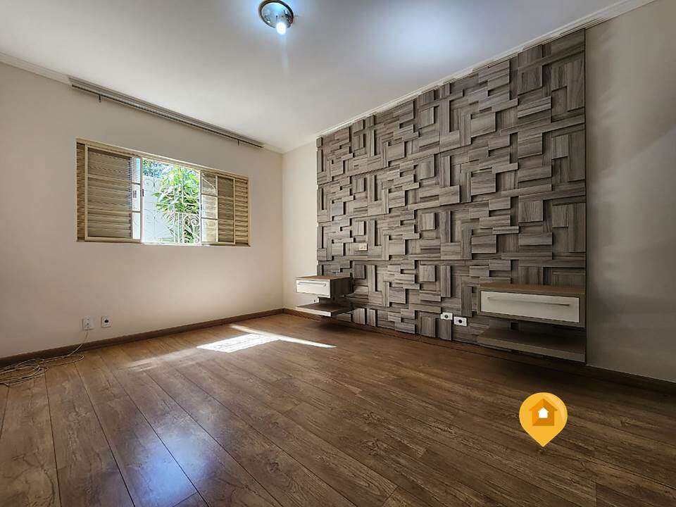 Casa para Comprar em Marília no bairro Betel - 4 quartos