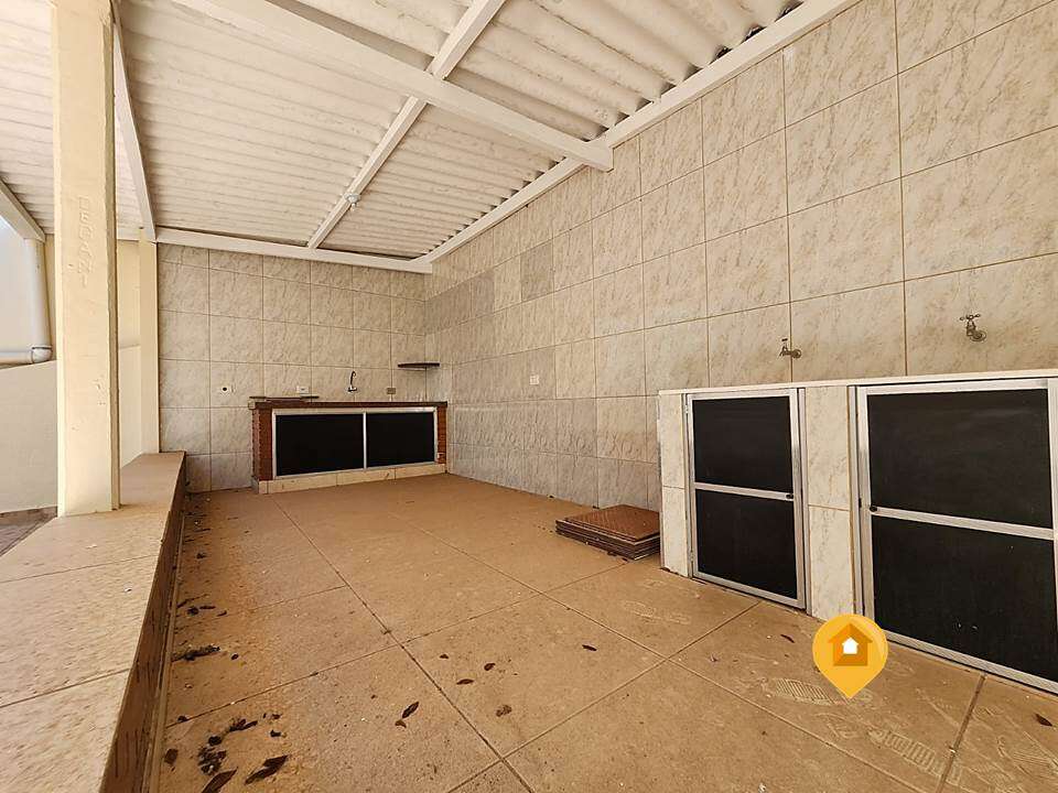 Casa para Comprar em Marília no bairro Betel - 4 quartos