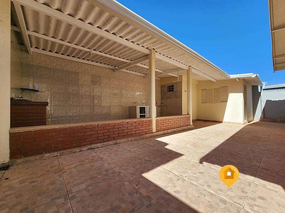 Casa para Comprar em Marília no bairro Betel - 4 quartos