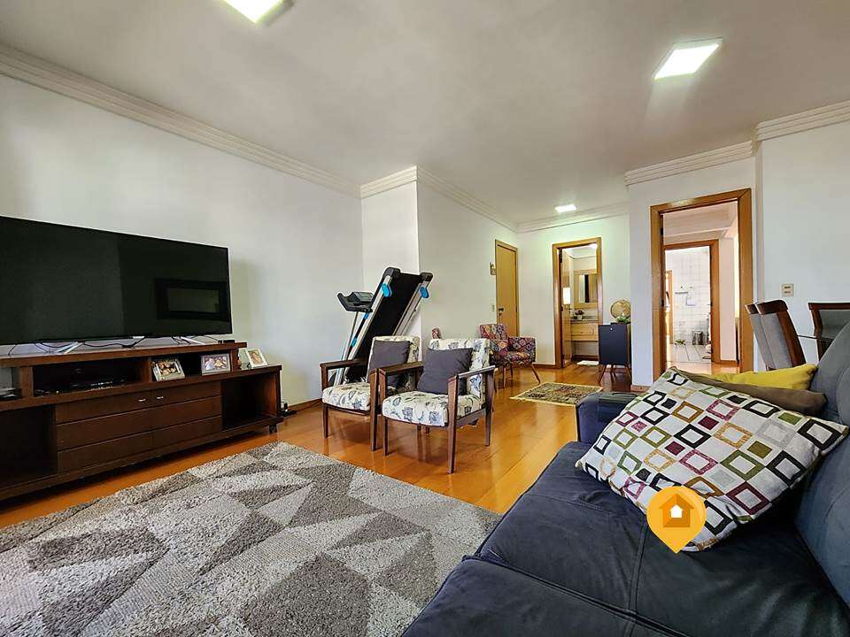 Apartamento para Comprar em Marília no bairro Centro - 3 quartos