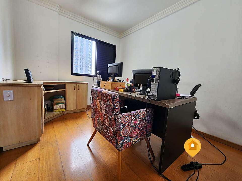 Apartamento para Comprar em Marília no bairro Centro - 3 quartos