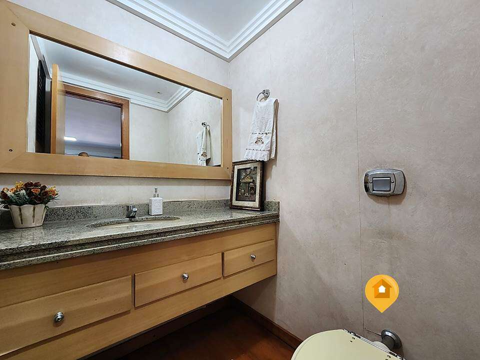 Apartamento para Comprar em Marília no bairro Centro - 3 quartos