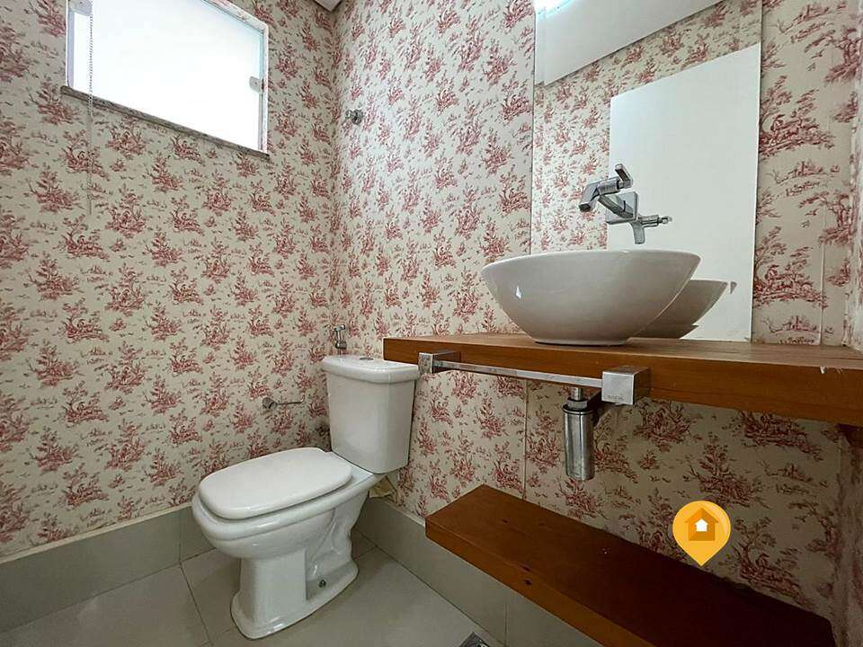Sobrado para Comprar em Marília no bairro Senador Salgado Filho - 3 quartos