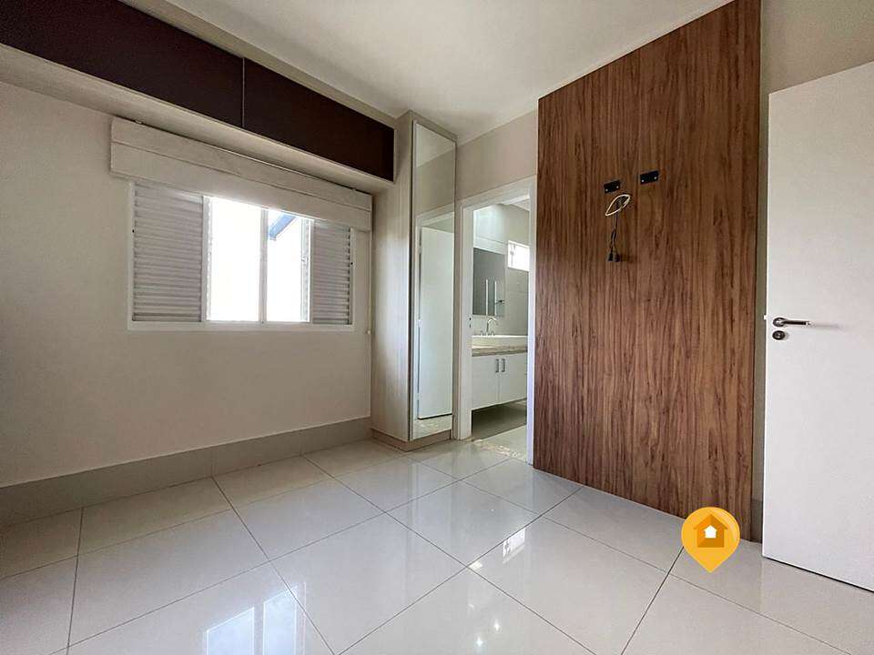 Sobrado para Comprar em Marília no bairro Senador Salgado Filho - 3 quartos