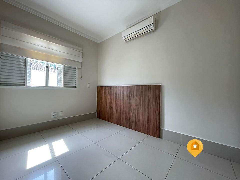 Sobrado para Comprar em Marília no bairro Senador Salgado Filho - 3 quartos