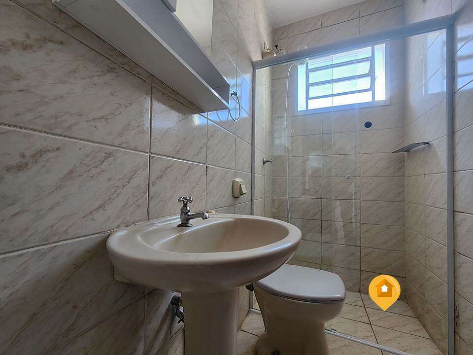 S  Sobrado no bairro JARDIM GUARUJÁ - 3 quartos