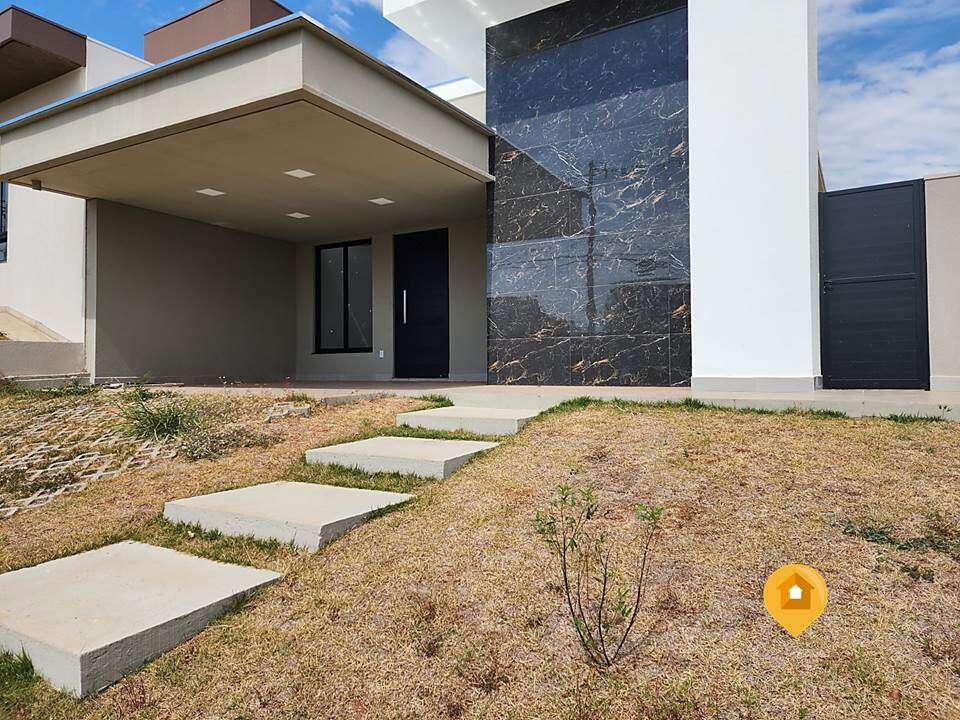 S  Casa no bairro Loteamento Residencial E Comercial Fazenda São Sebastião - 3 quartos