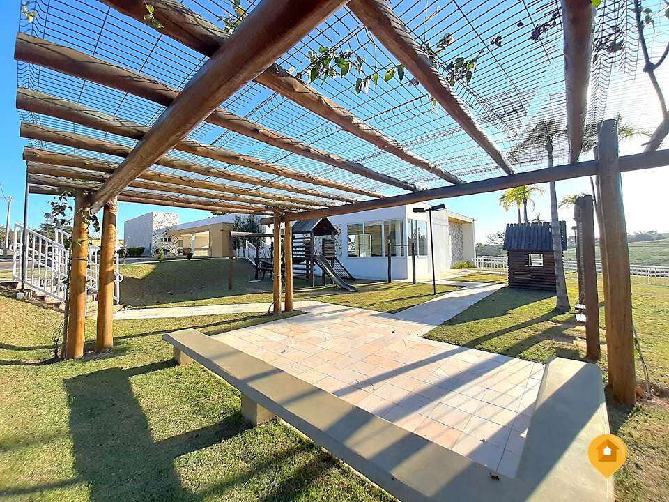 S  Casa no bairro Loteamento Residencial E Comercial Fazenda São Sebastião - 3 quartos