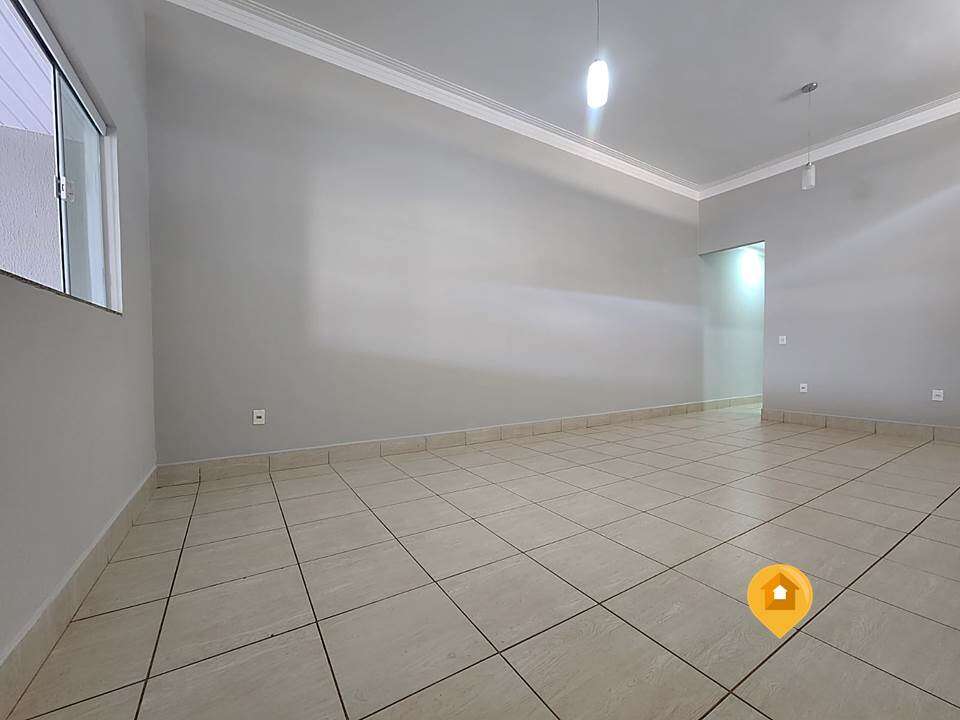 S  Casa no bairro JARDIM MORUMBI - 3 quartos
