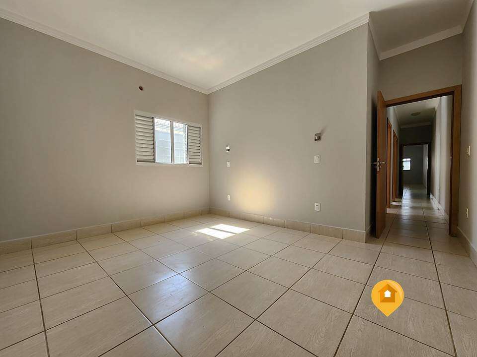 S  Casa no bairro JARDIM MORUMBI - 3 quartos