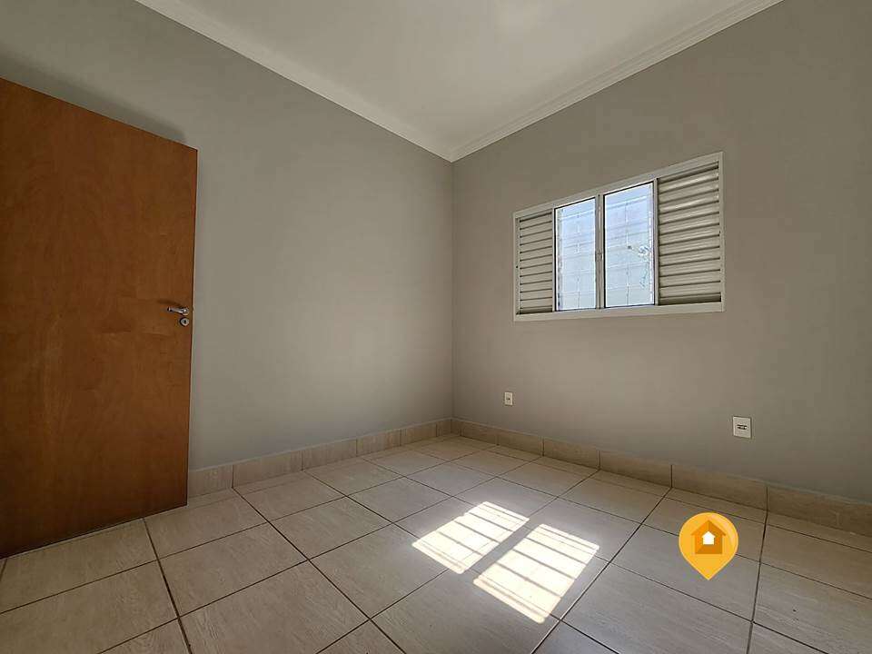 S  Casa no bairro JARDIM MORUMBI - 3 quartos