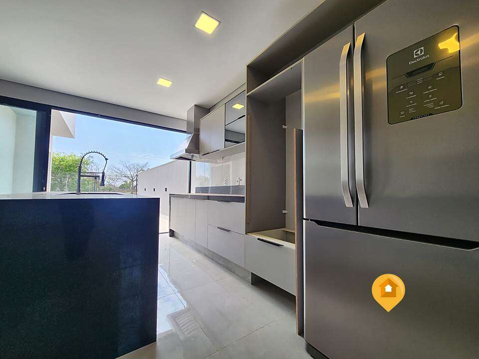 S  Casa no bairro Loteamento Residencial E Comercial Fazenda São Sebastião - 3 quartos